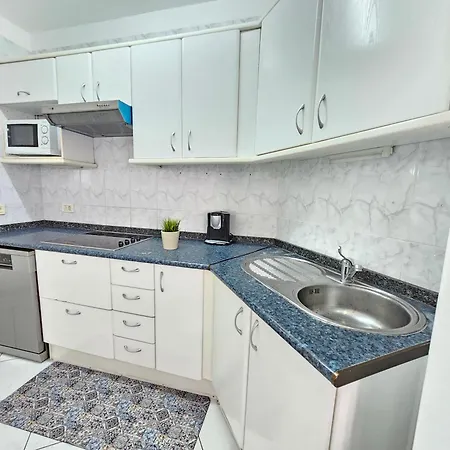 New Ocean Symphony With Terrace, Cristianos, Tenerife *