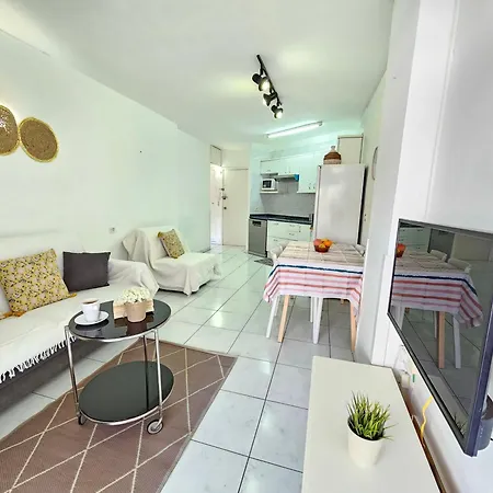 New Ocean Symphony With Terrace, Cristianos, Tenerife *