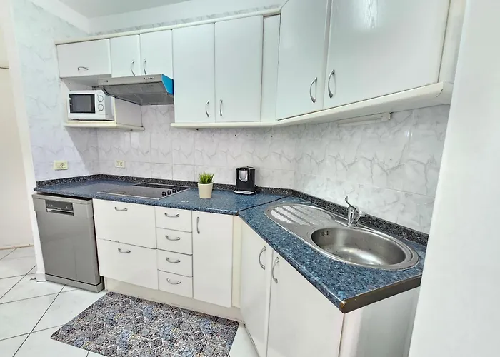 New Ocean Symphony With Terrace, Cristianos, Tenerife *